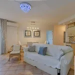 Spacious In Benalbeach *