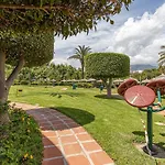 Spacious In Benalbeach Lejlighed