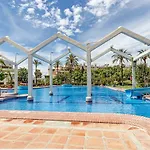 Spacious In Benalbeach Lejlighed *