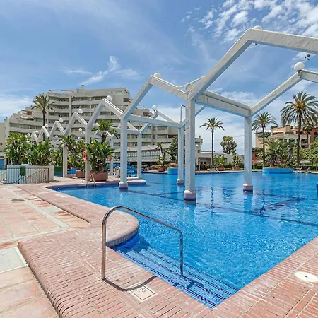Spacious In Benalbeach Апартаменты
