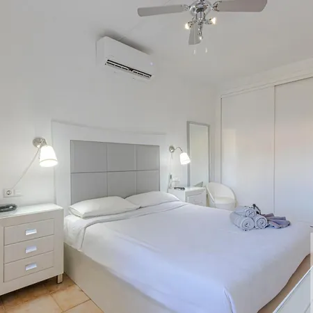 Lejlighed Spacious In Benalbeach *