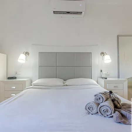 Lejlighed Spacious In Benalbeach *