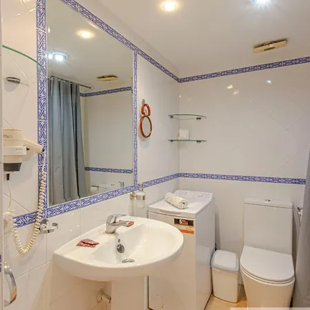 Апартаменты Spacious In Benalbeach *