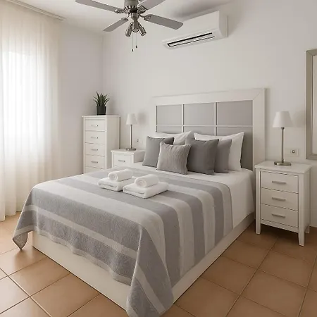 Spacious In Benalbeach Бенальмадена