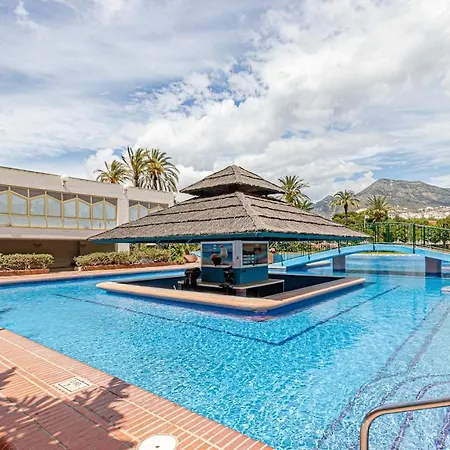Апартаменты Spacious In Benalbeach