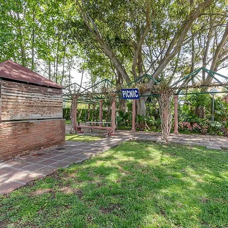Spacious In Benalbeach