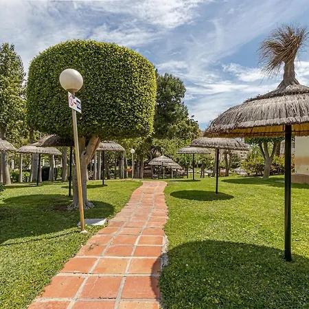 Апартаменты Spacious In Benalbeach