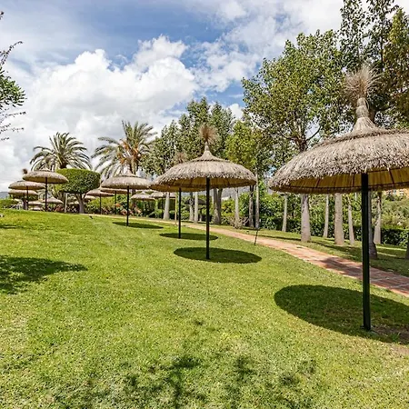 Spacious In Benalbeach Бенальмадена